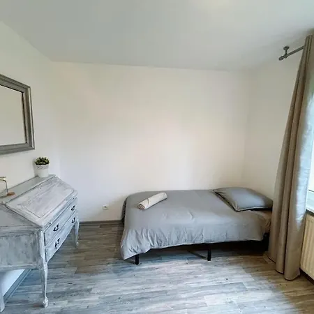 La Petite Luss Apartment *